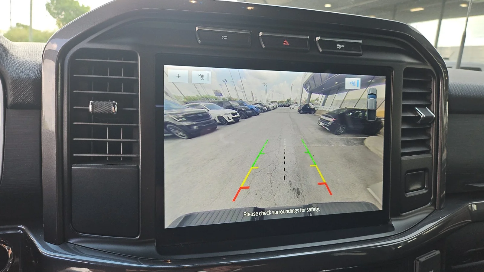 Used 2023 Silver Ford XLT image 25
