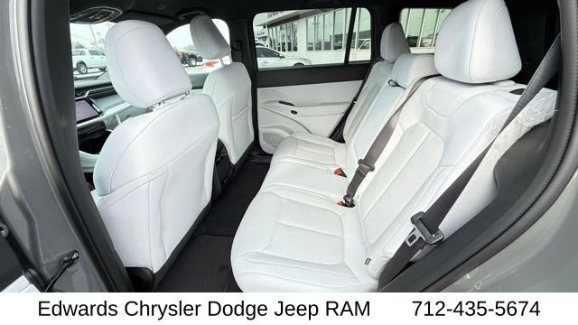 New 2026 Sting-Gray Clear-Coat Exterior Paint Jeep Laredo image 29