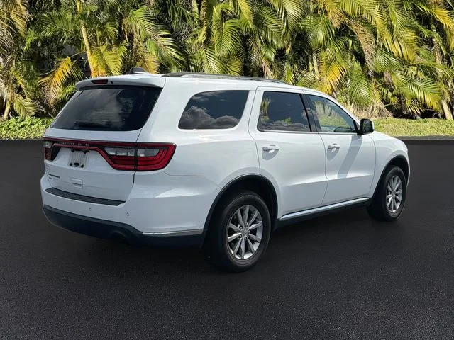 Used 2017 White Dodge SXT image 4