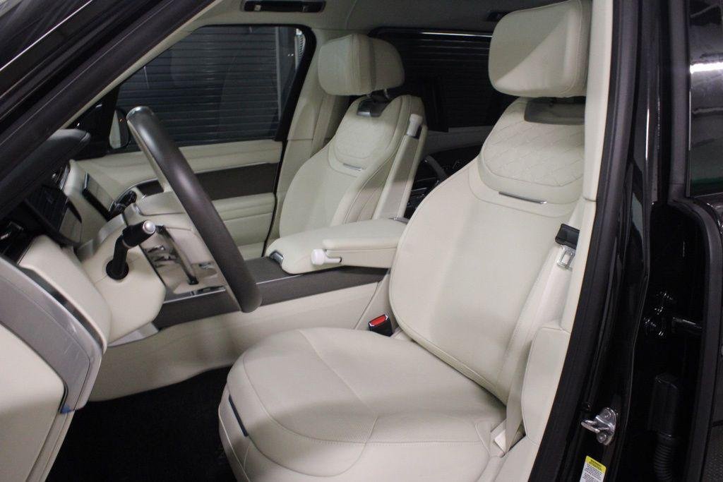 New 2026 Santorini Black Land Rover SV image 22