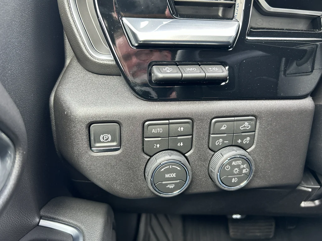 2026 Chevrolet Silverado 2500 HD LTZ - Photo 18
