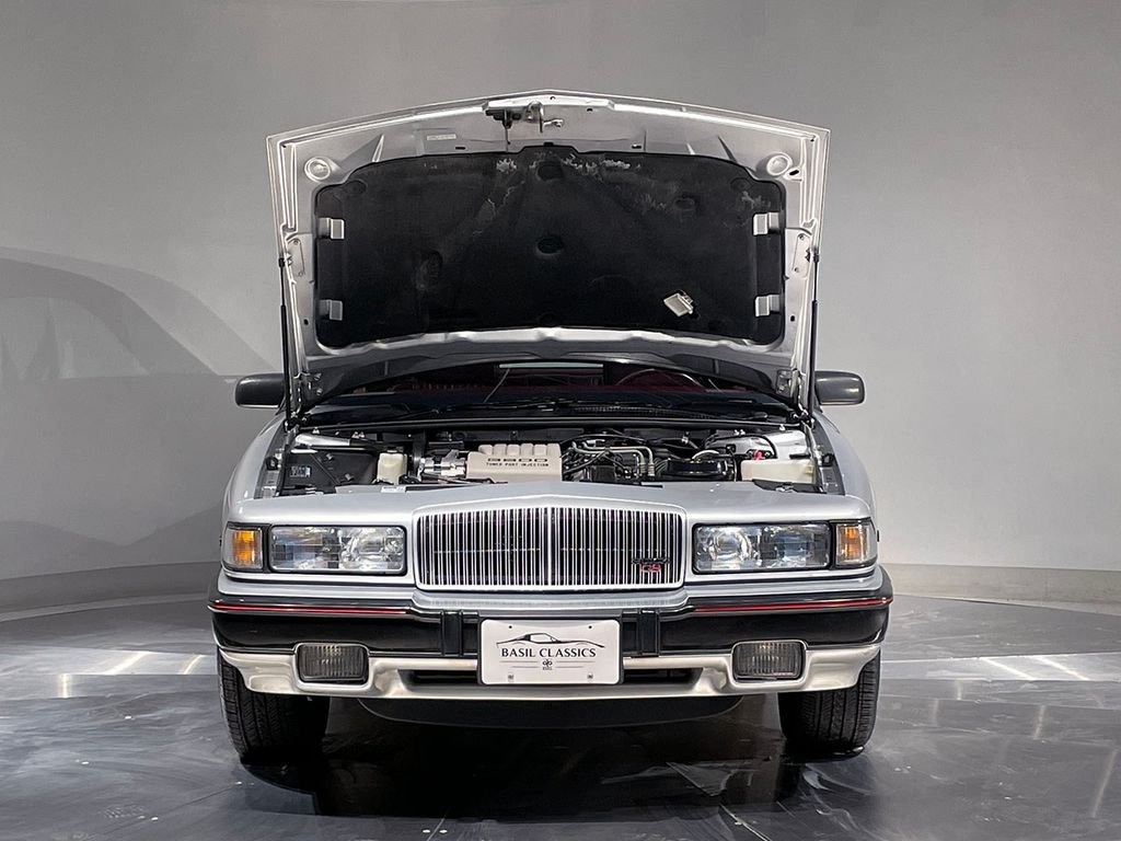 Used 1991  Buick Custom image 33