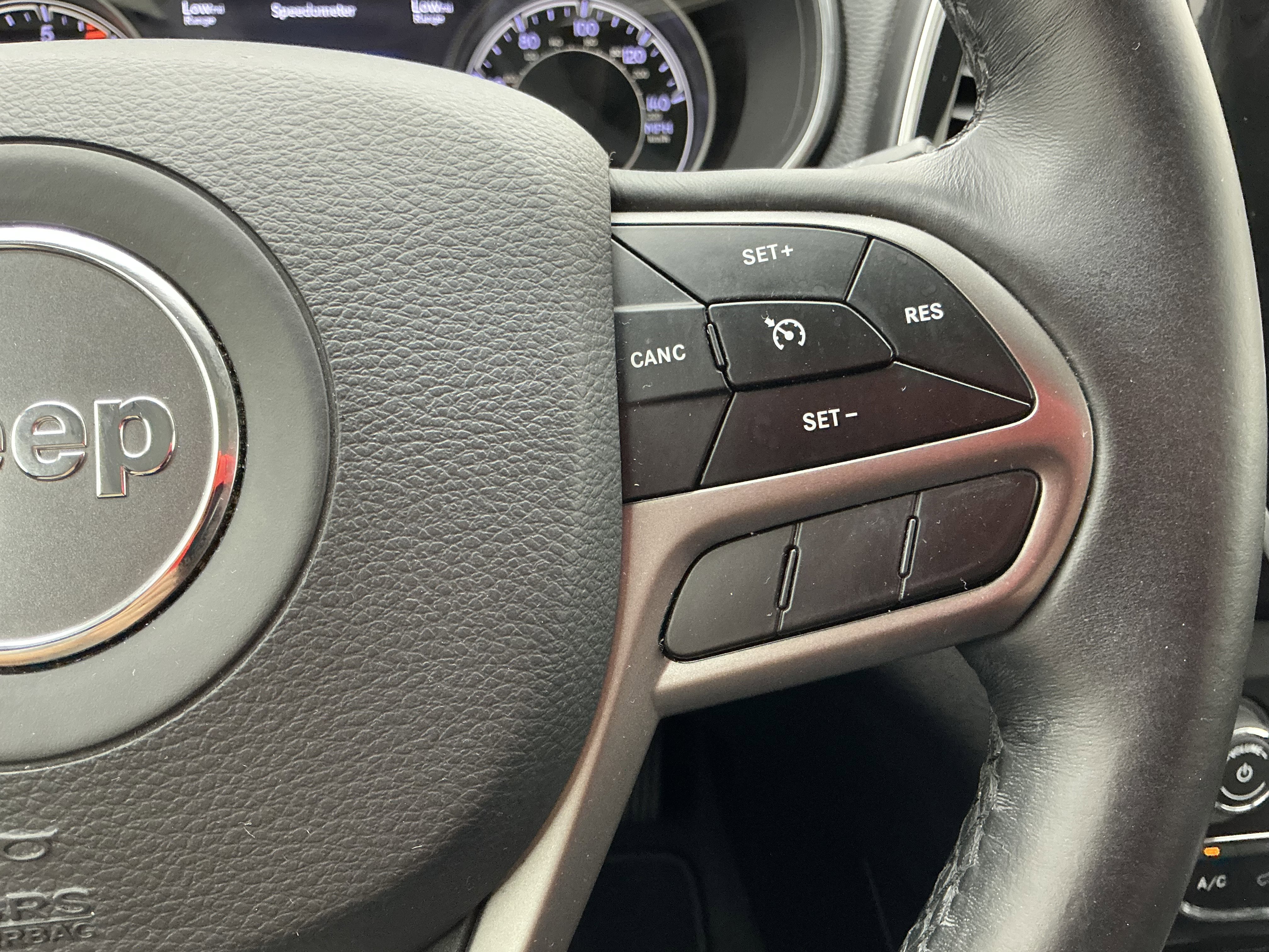 Used 2019 Bright White Clearcoat Jeep Limited image 10