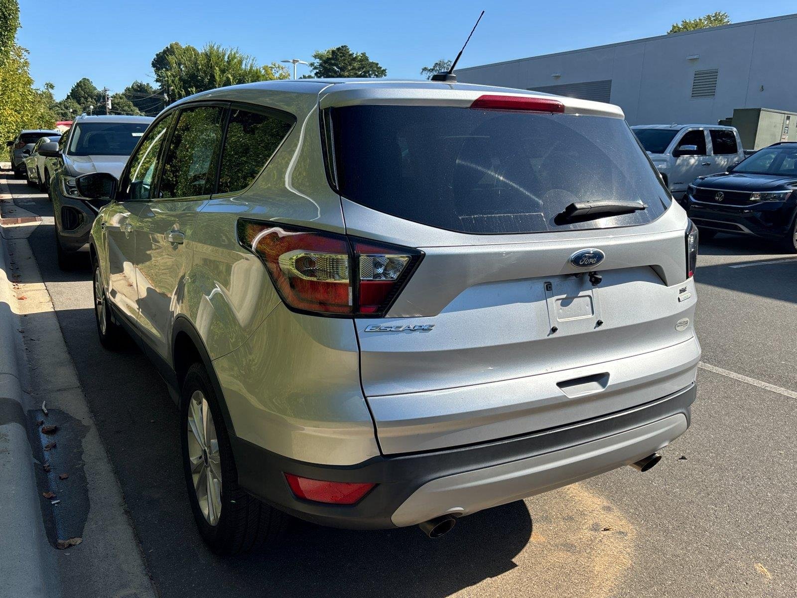 Used 2017 Ingot Silver Ford SE image 3