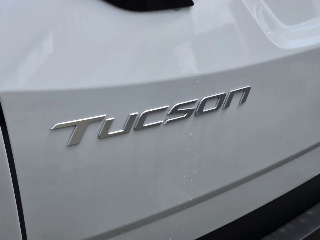 New 2026 White Hyundai SE image 6
