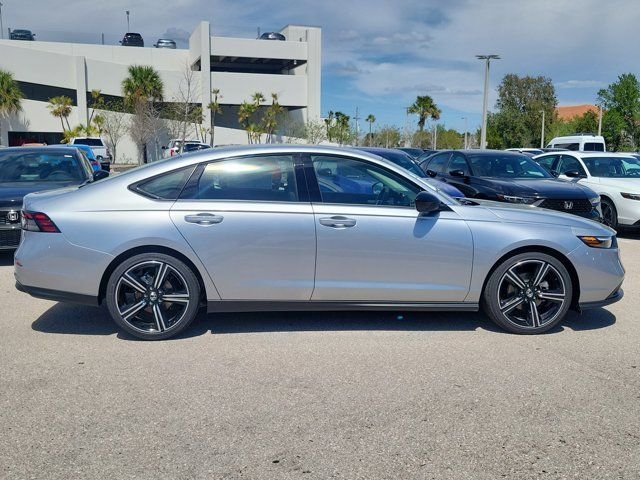 New 2026 Solar Silver Metallic Honda SE image 8