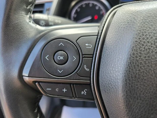 Used 2022 White Toyota SE image 29