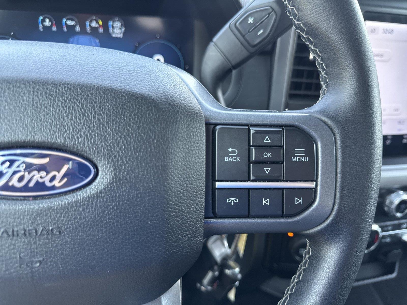 Used 2025 Oxford White Ford XLT image 18