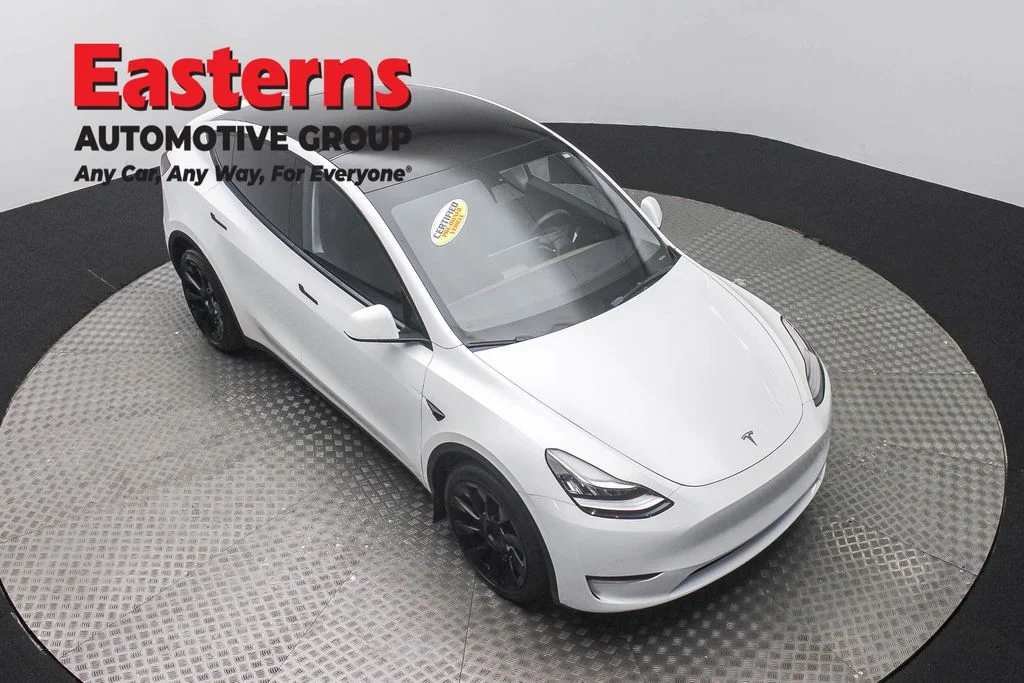 Used 2022 White Tesla Long Range image 3