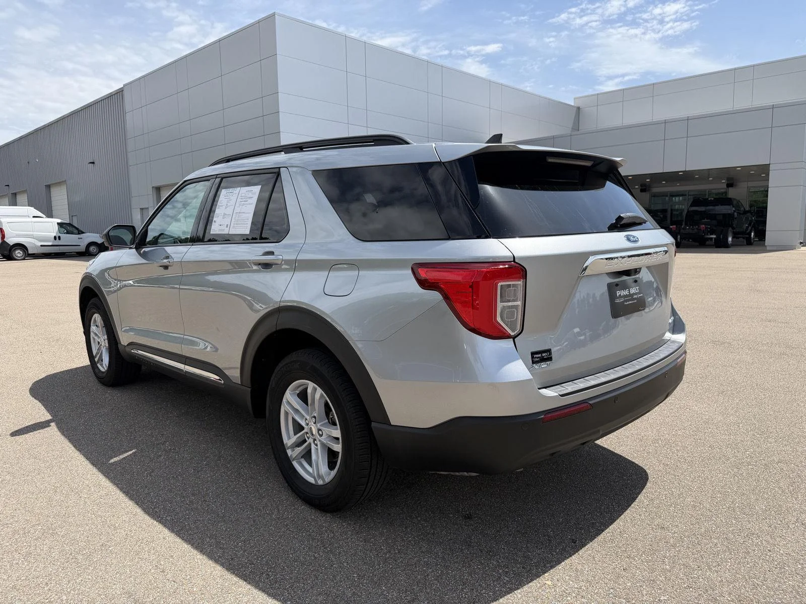 Used 2023 Iconic Silver Ford XLT image 4