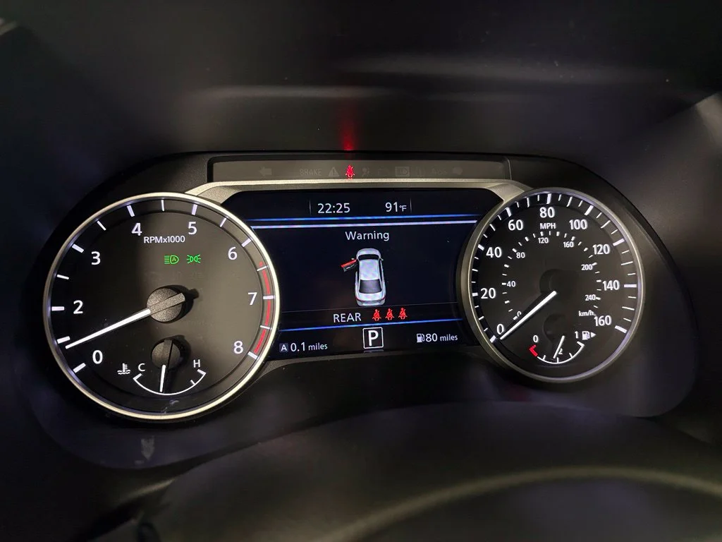 Used 2022 White Nissan SV image 19