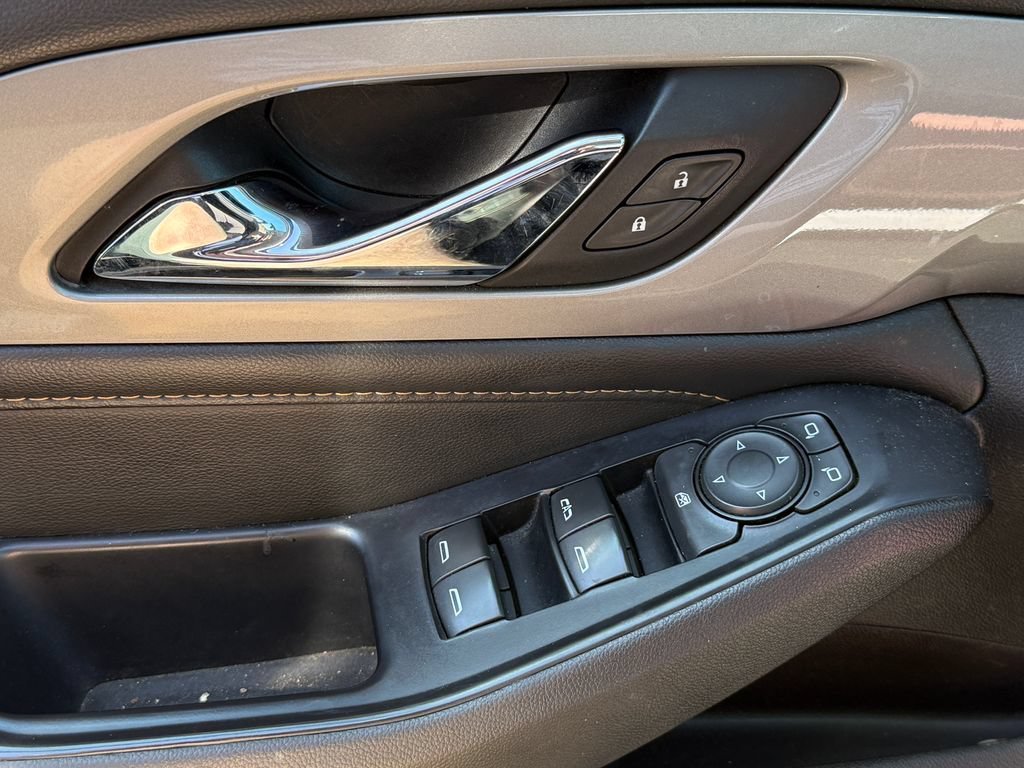 Used 2020 GRAPHITE METALLIC Chevrolet RS image 5