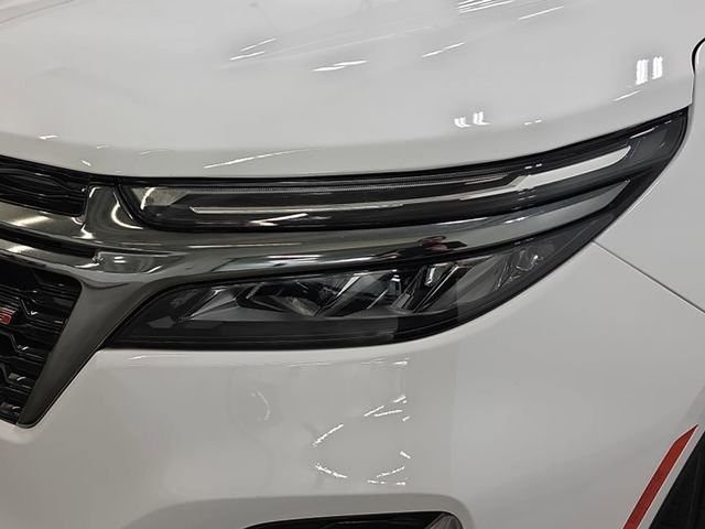 Used 2022 White Chevrolet RS image 28