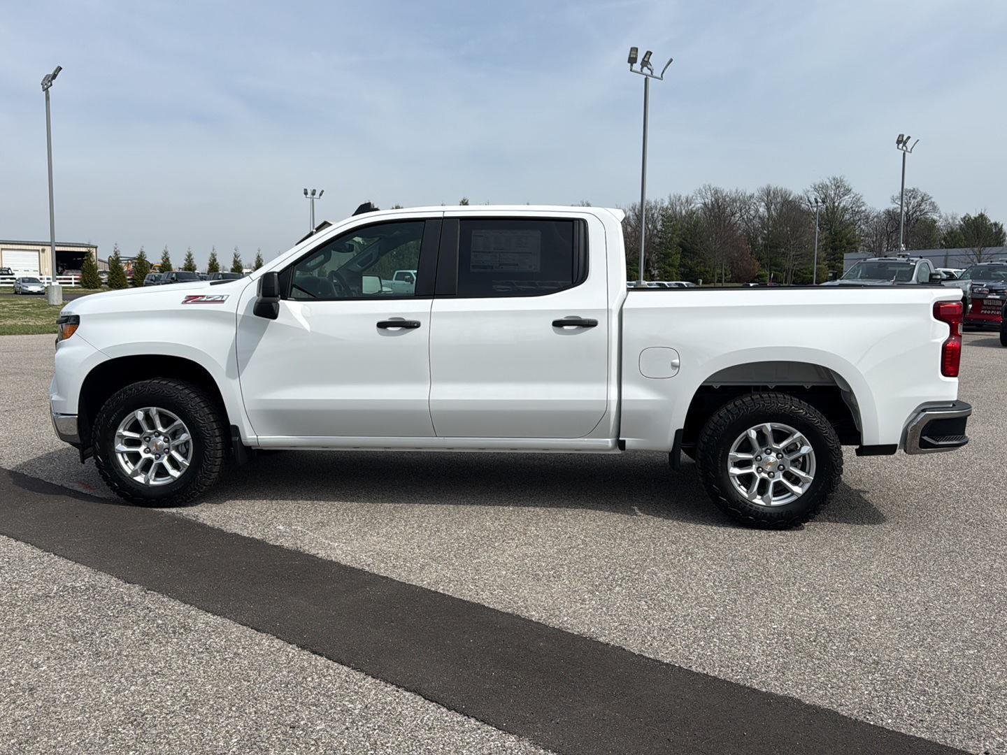 New 2026 Summit White Chevrolet WT image 6
