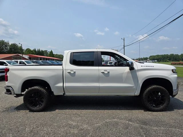 Used 2020 White Chevrolet LT image 9