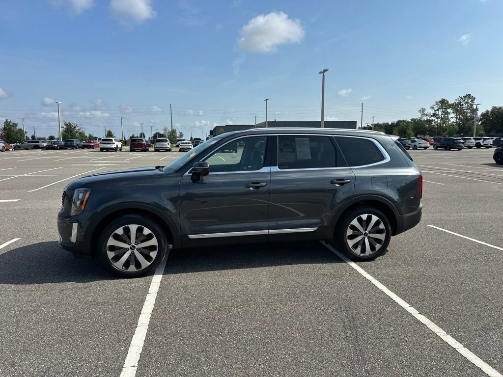 Certified Used 2022 Gray Kia EX image 11