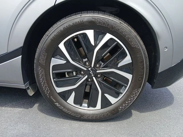 Certified Used 2023 Gray Kia GT-Line image 7