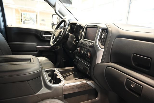 Used 2021 White Chevrolet LTZ image 16