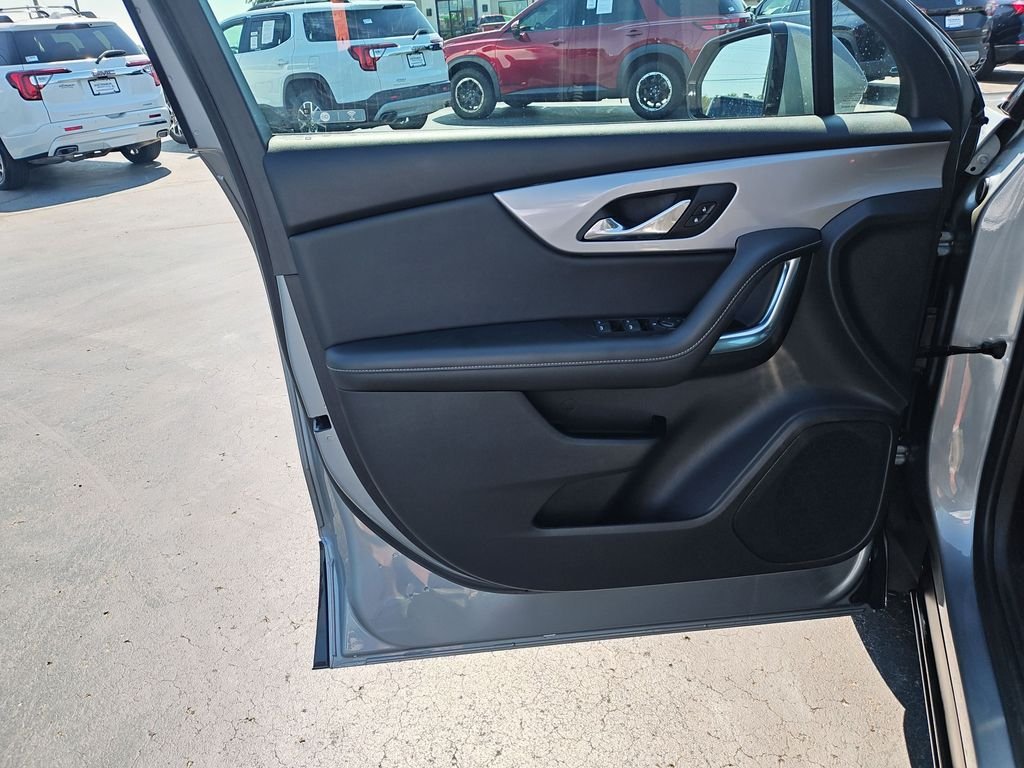 Used 2023 Gray Chevrolet LT image 12