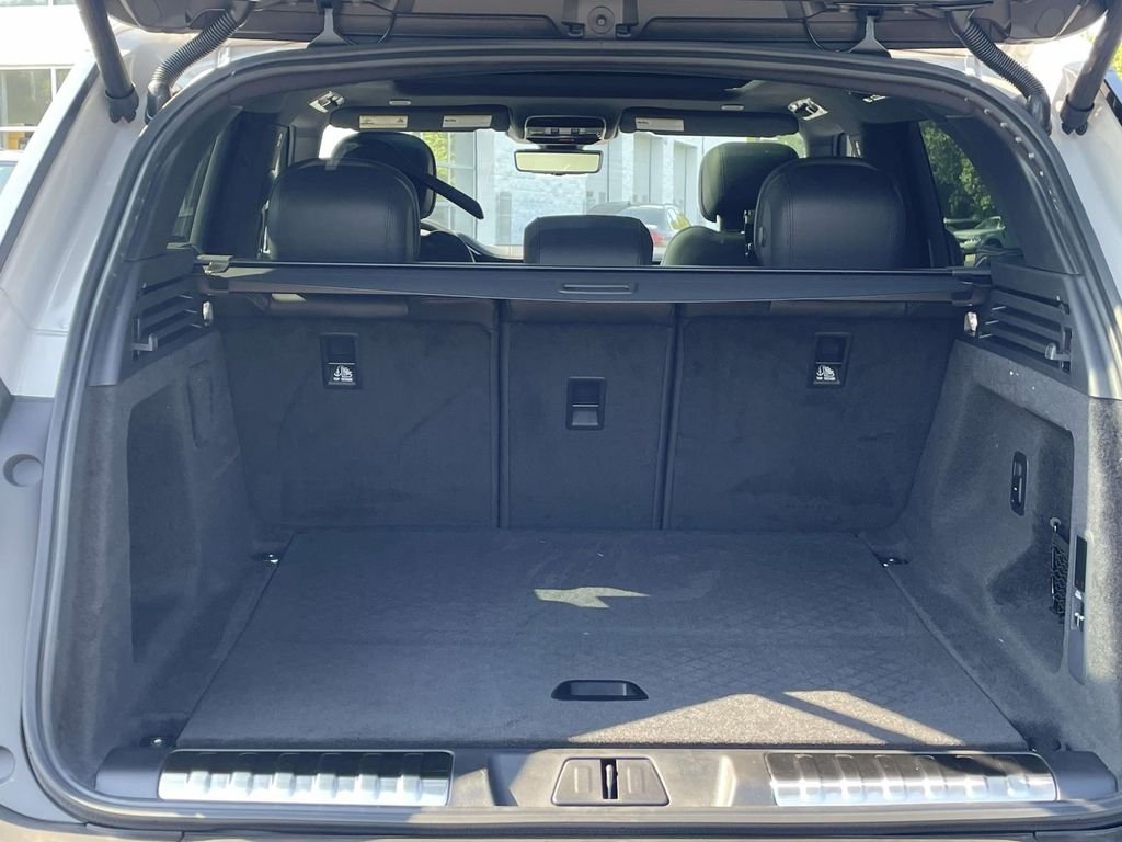 New 2026 Borasco Grey Land Rover Dynamic SE image 12