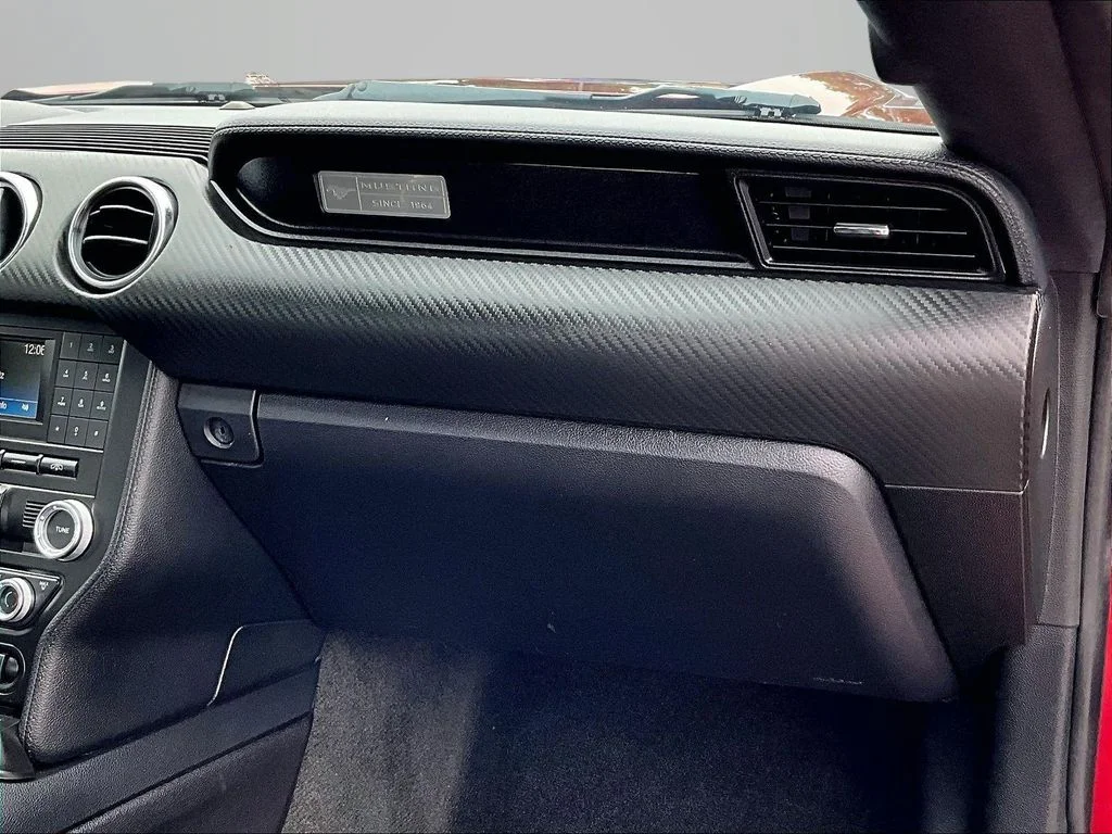 Used 2016 Red Ford V6 image 18