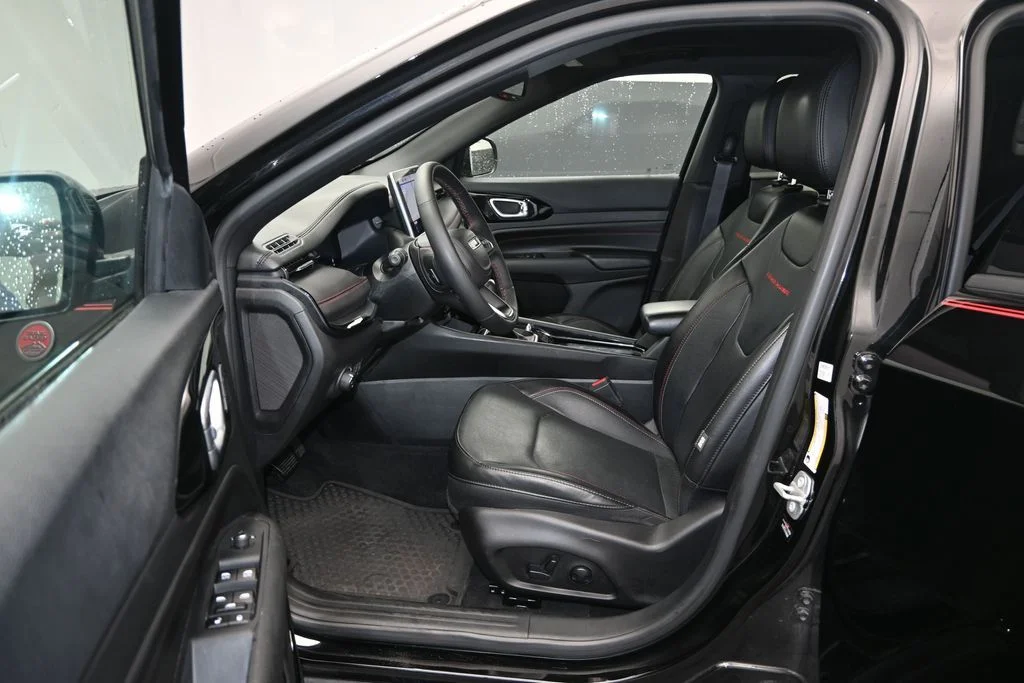 Certified Used 2023 Diamond Black Jeep Trailhawk image 13