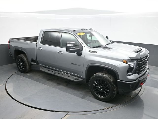 Used 2025 Gray Chevrolet LTZ image 15