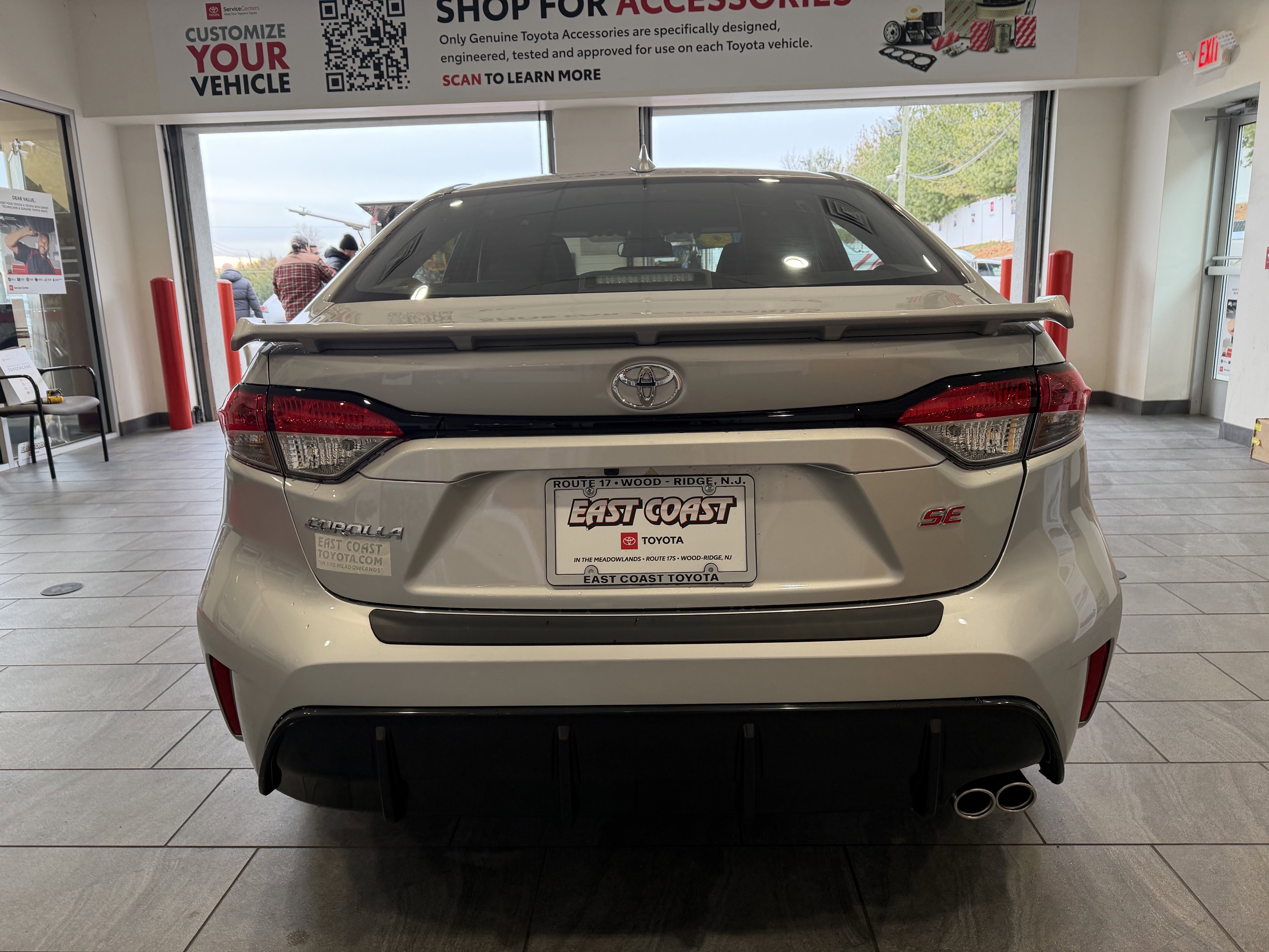 2026 Toyota Corolla SE - Photo 6
