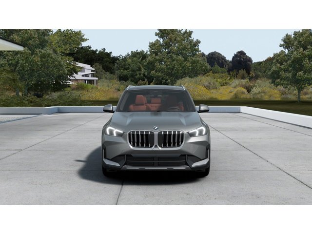 New 2027 Space Silver Metallic BMW  image 3