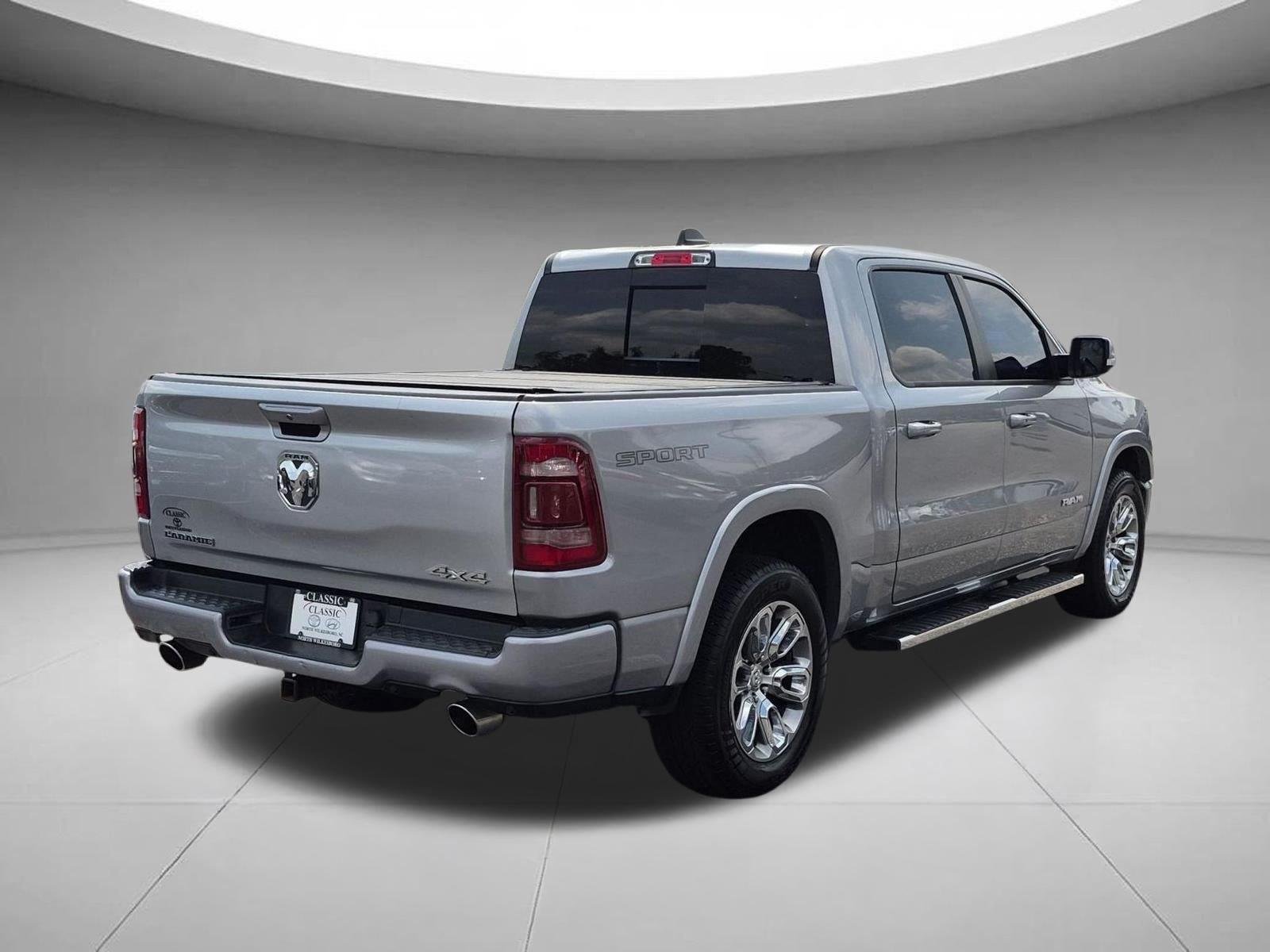 Used 2022 Billet Silver Metallic Clearcoat Ram Laramie image 5