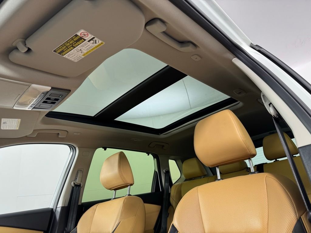 Used 2023 Pearl White Tricoat Nissan Platinum image 12