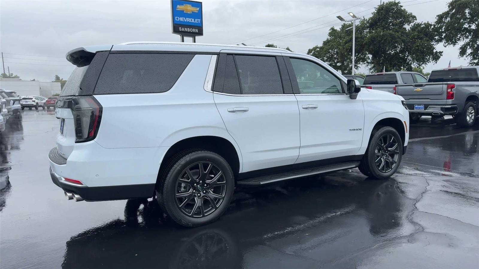 2026 Chevrolet Tahoe Premier - Photo 3