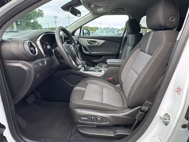 Used 2025 Summit White Chevrolet 2LT image 43