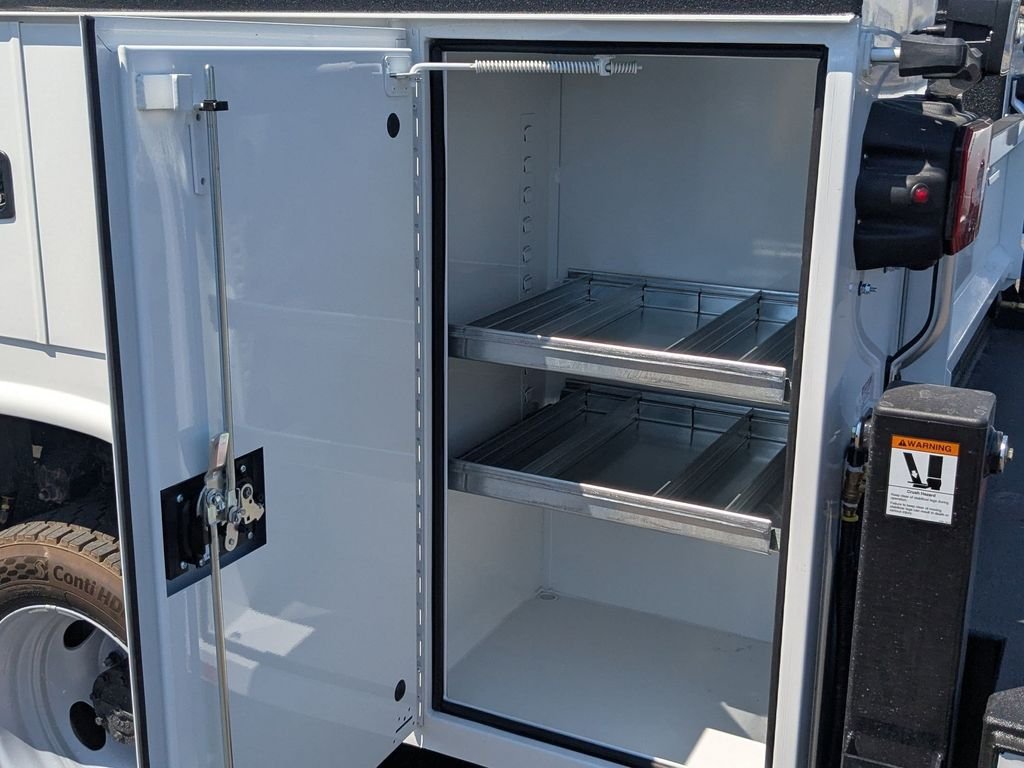 2025 Ford F-550 Super Duty Chassis Cab XL - Photo 15