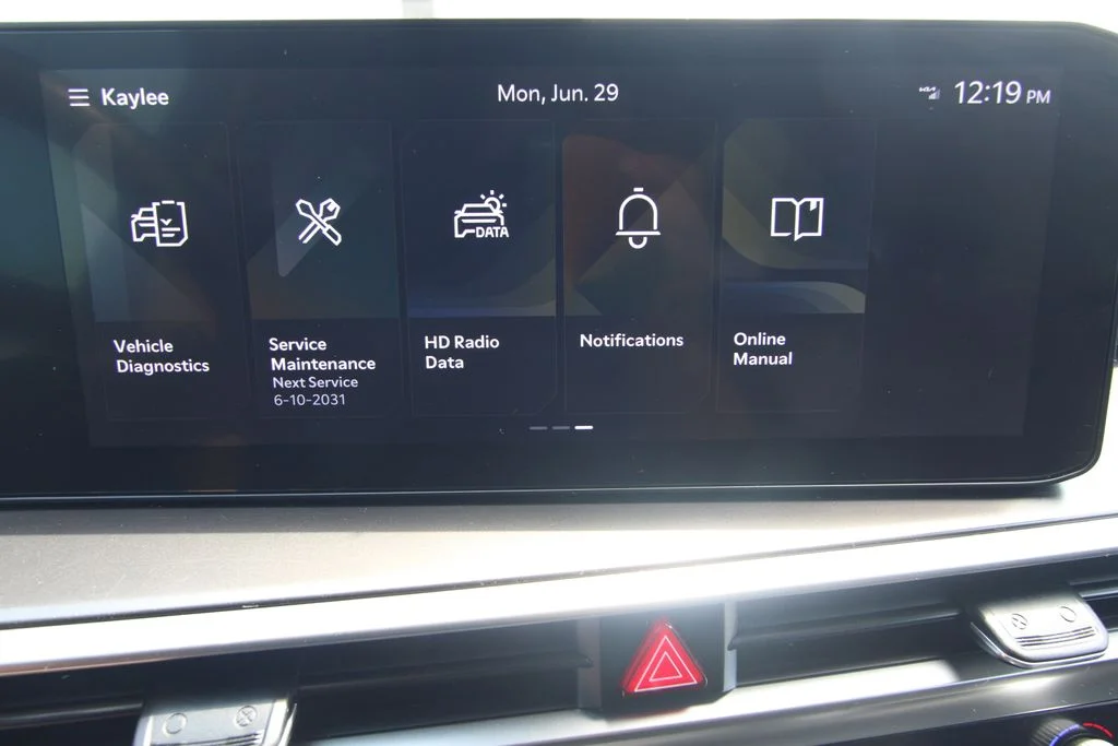 Used 2024 Black Kia S image 32