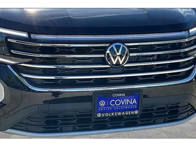 New 2026 Deep Black Pearl Volkswagen 2.0T SE image 32
