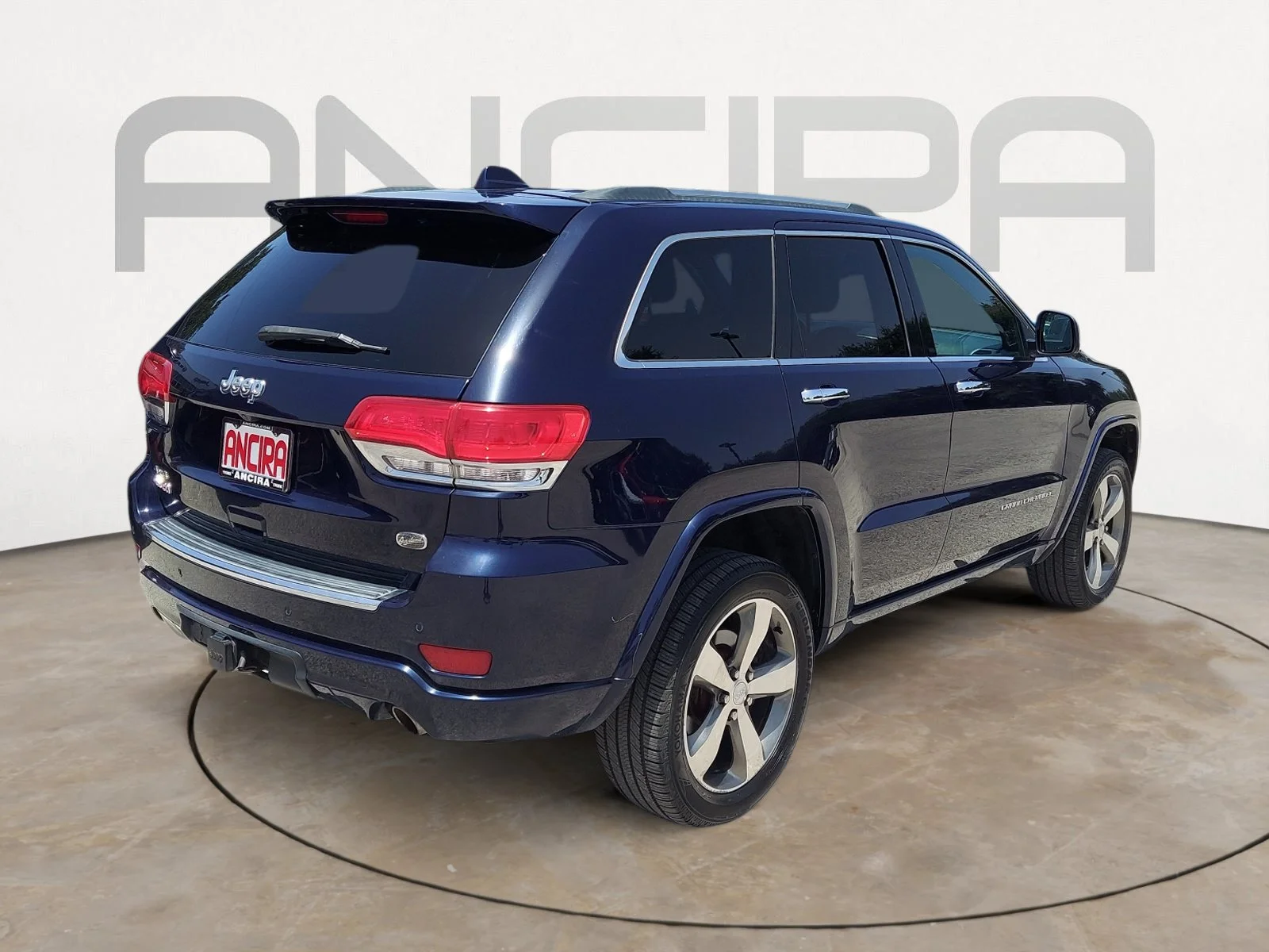 Used 2015 True Blue Pearlcoat Jeep Overland image 10