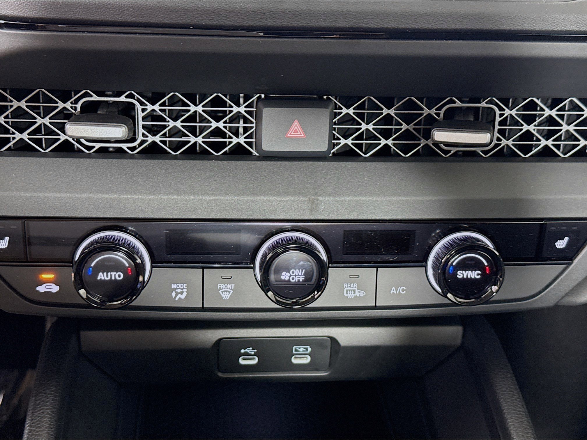 2025 Honda Accord SE - Photo 10
