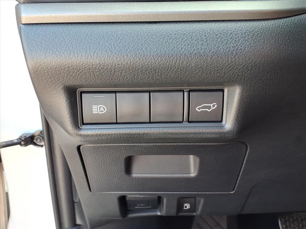 Used 2025 Beige Toyota XLE image 21