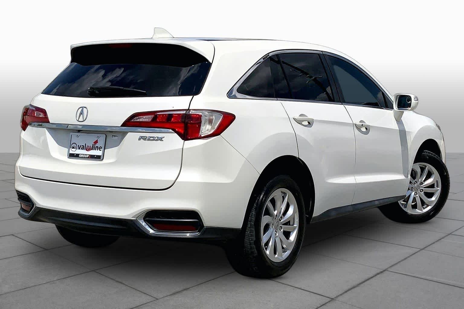 Used 2018 White Diamond Pearl Acura  image 13
