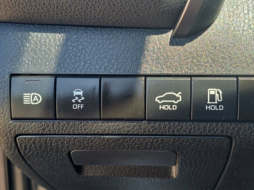 2023 Toyota Camry LE - Photo 21