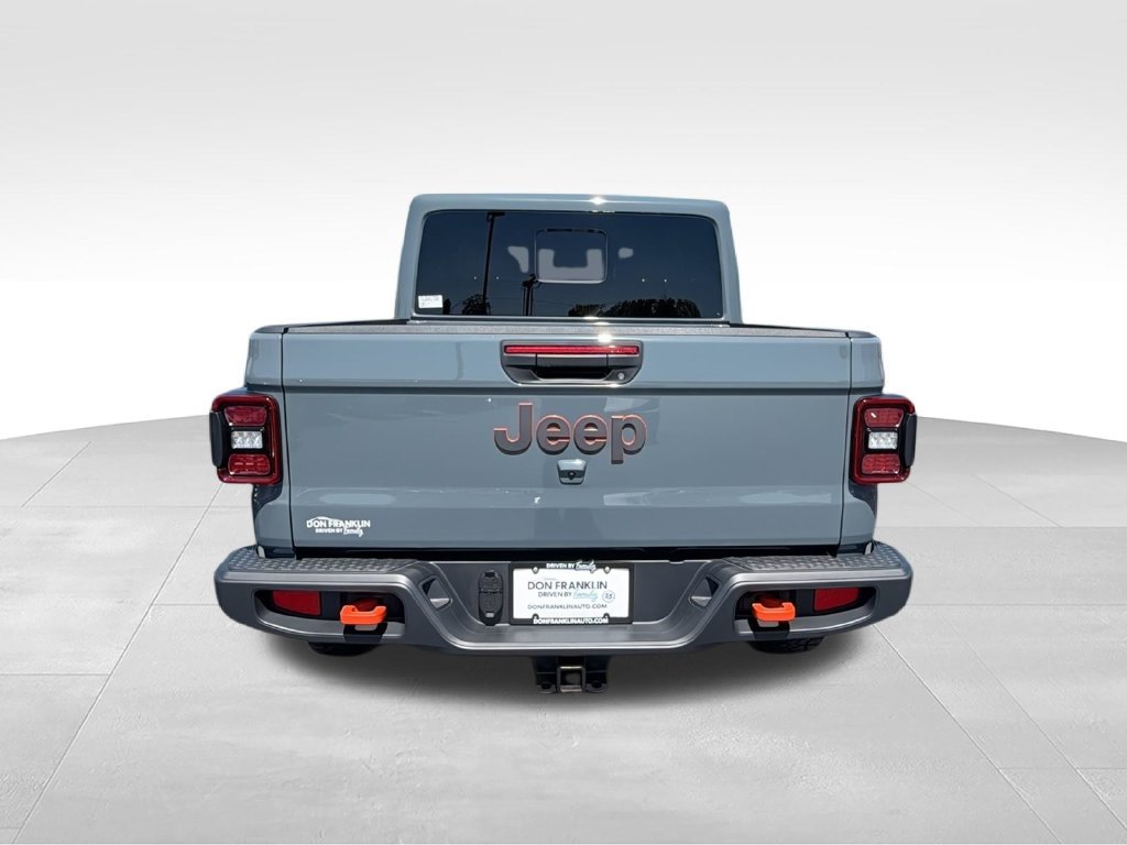 Used 2025 Gray Jeep Mojave image 7