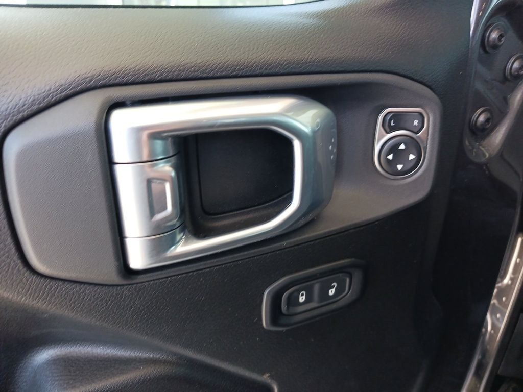 Used 2025 Gray Jeep Nighthawk image 31