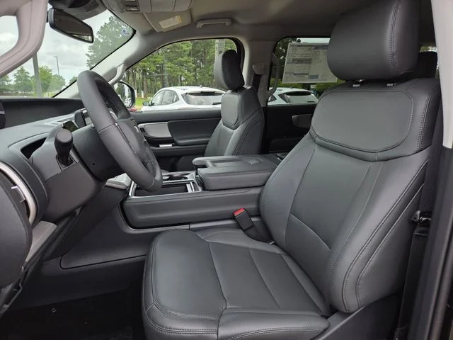 New 2026 Oxford White Ford Active image 11