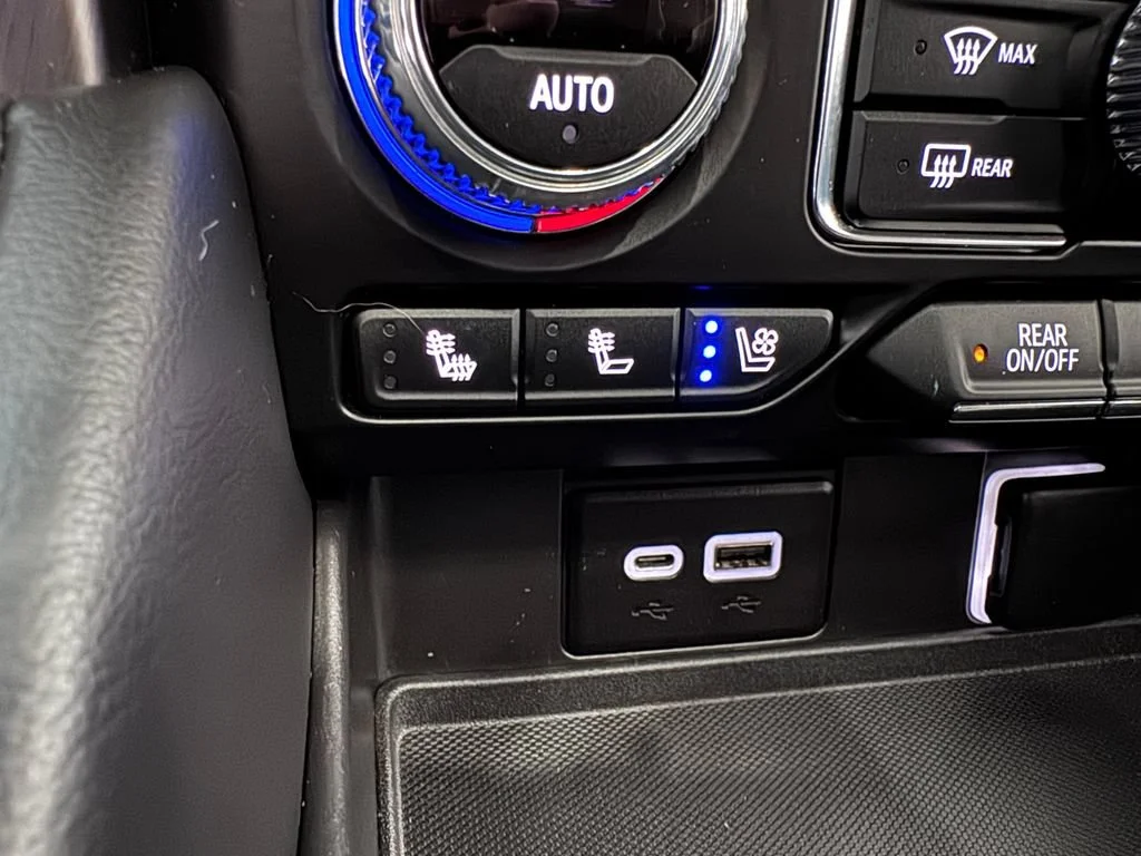 2023 GMC Yukon AT4 - Photo 27