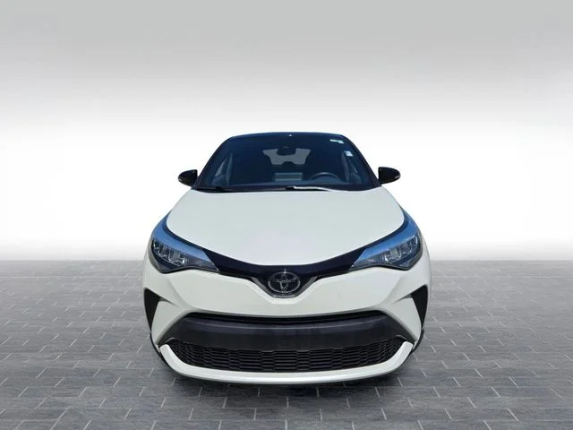 Used 2020 White Toyota XLE image 2
