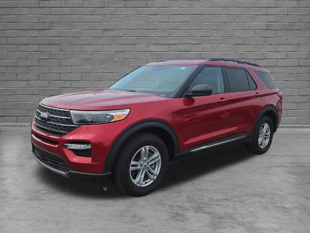 Used 2023  Ford XLT image 3