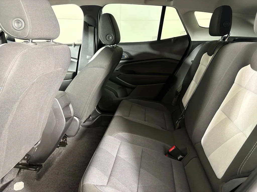Used 2025 Gray Chevrolet LS image 39