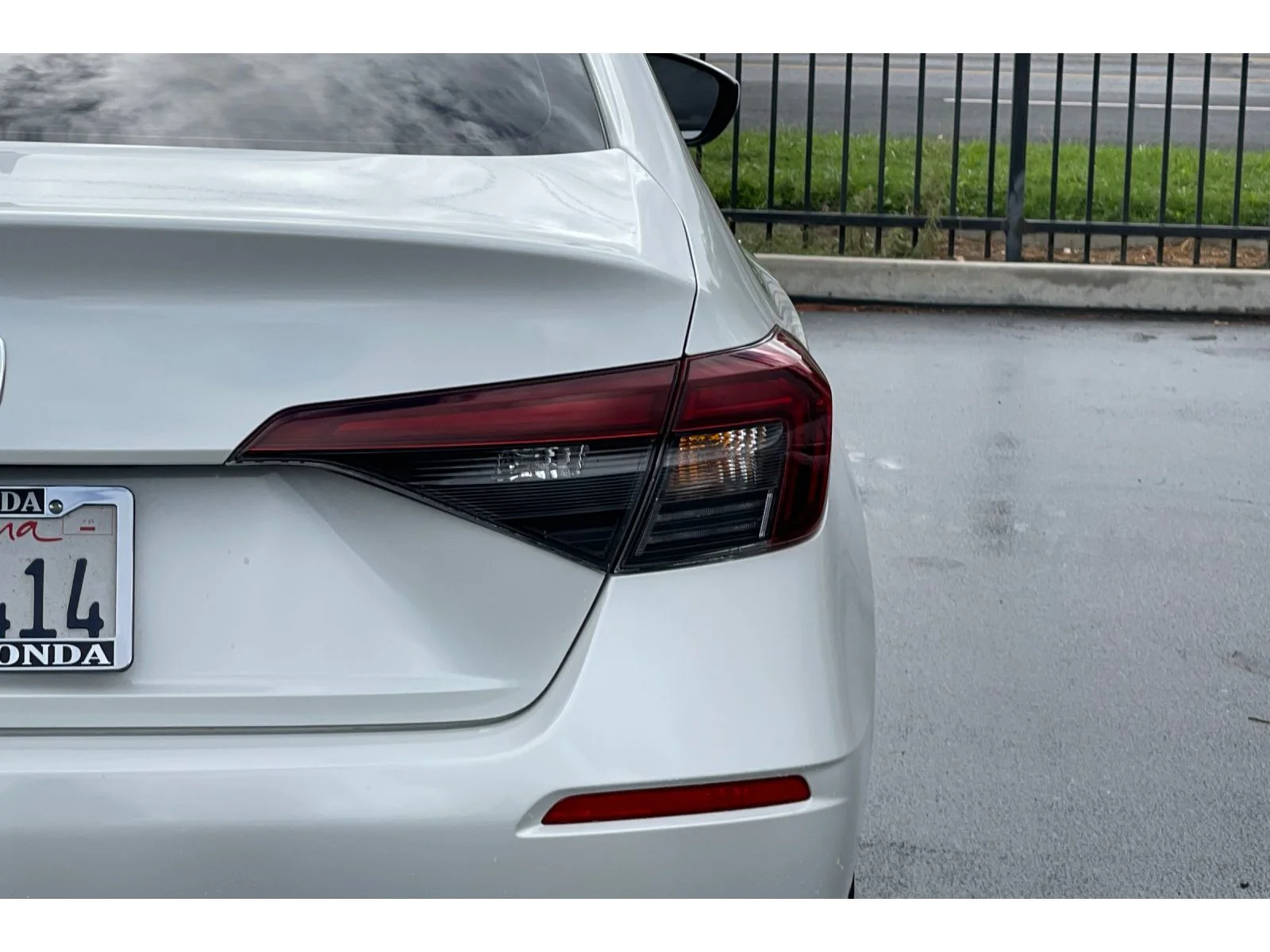 Used 2025 Platinum White Pearl Honda LX image 16