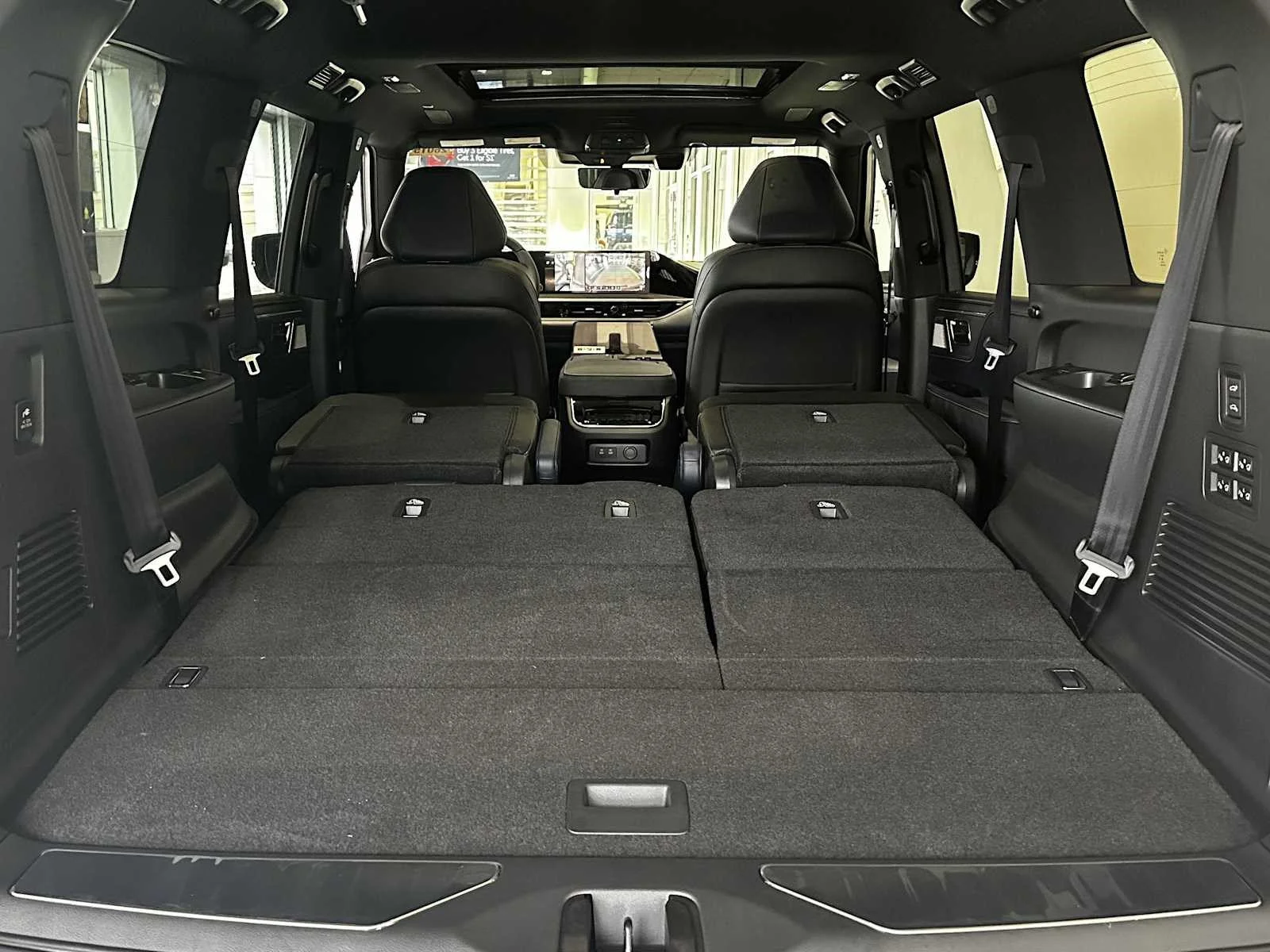 New 2026 RADIANT WHITE INFINITI Sport 4WD image 8